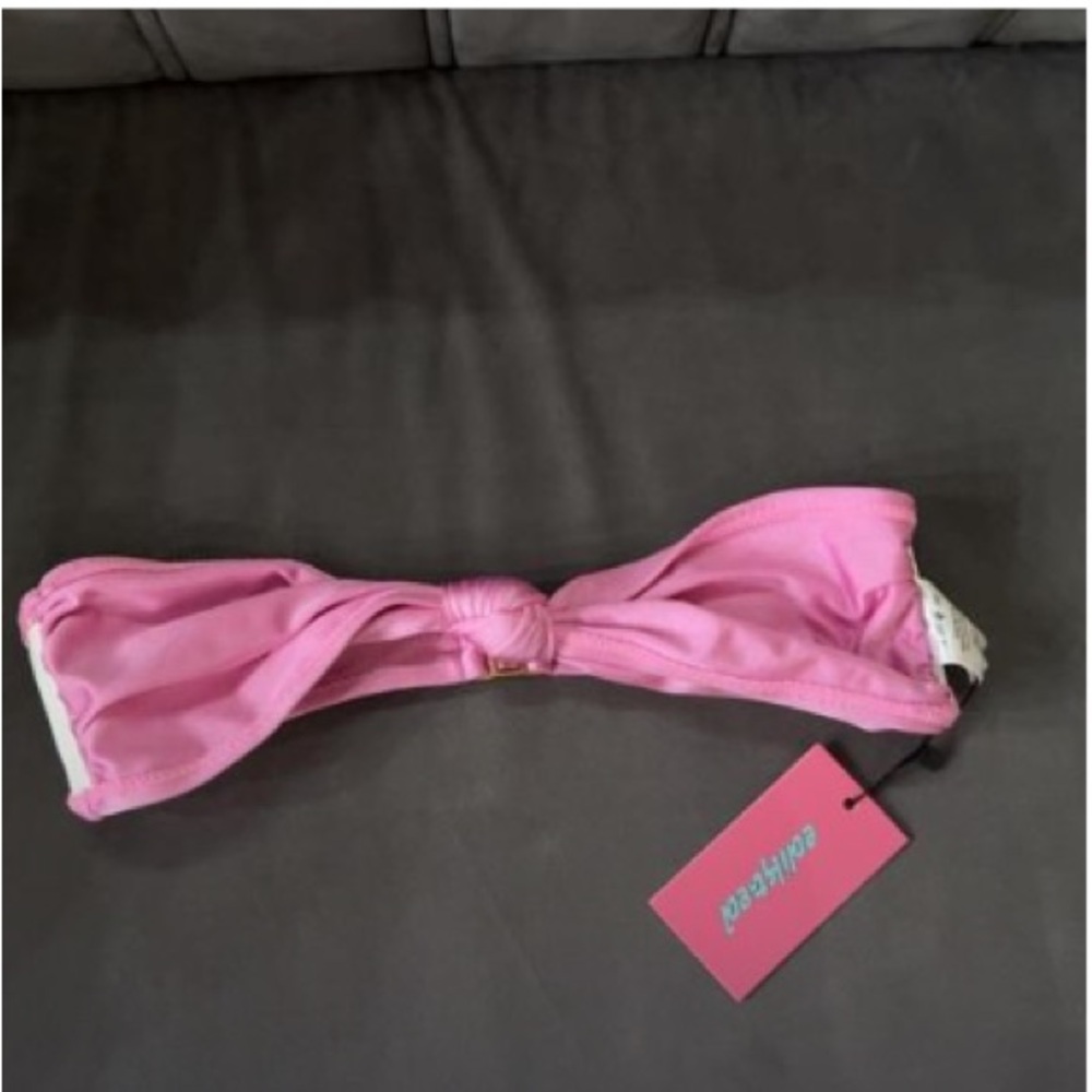 ediked bandeu swim top with tag